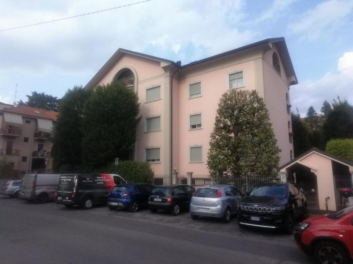 Casa Vacanze La Mela 蒙扎 外观 照片